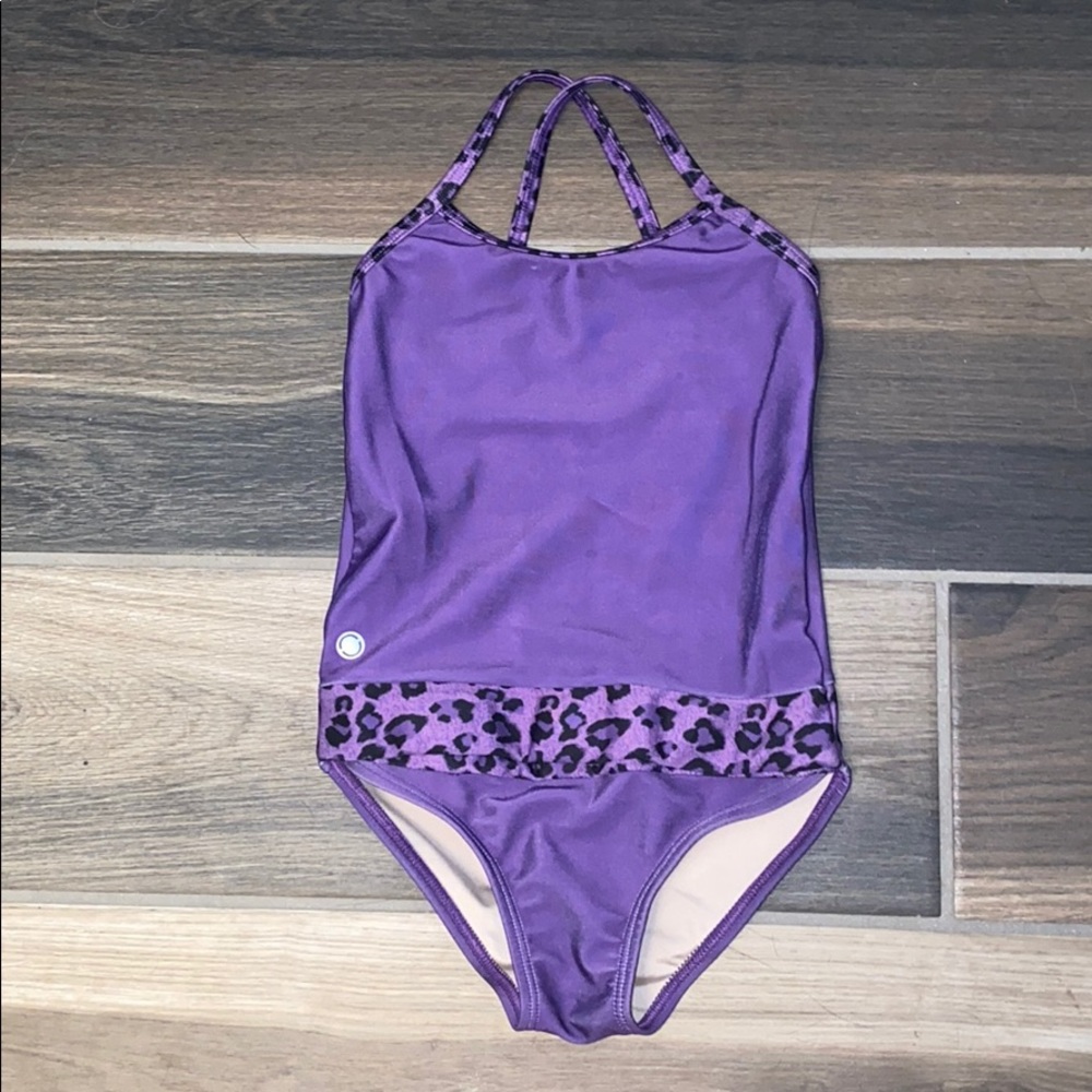 Magnetic swim suit